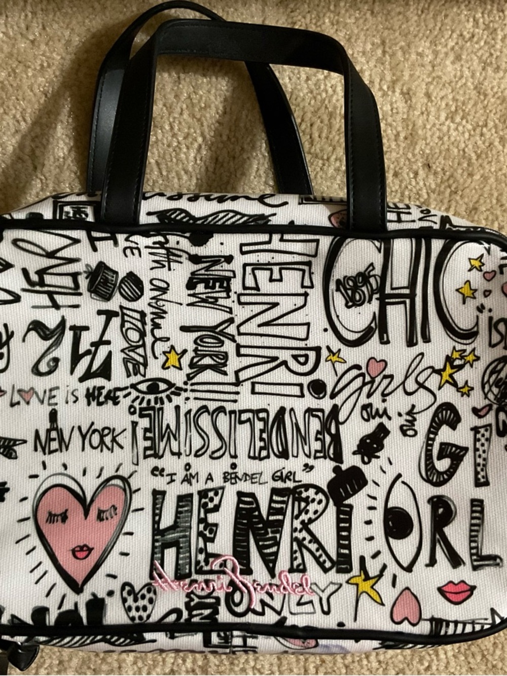 henri bendel west 57th graffiti print zip travel pouch - cosmetic, toiletry, etc